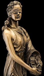 Bryllupsgaveidé: Fortuna figur i bronze ved siden af blomster